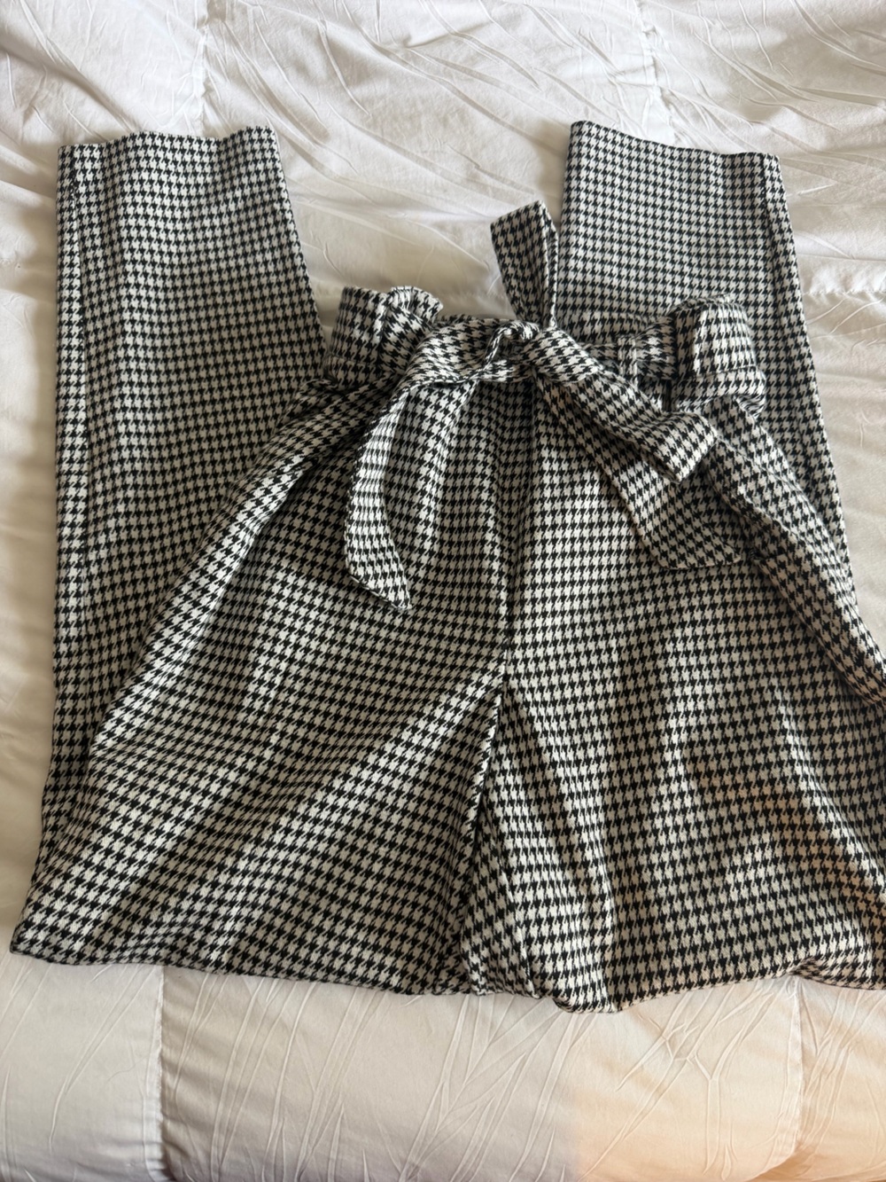 Paperbag Waist Houndstooth Trousers - Black & White